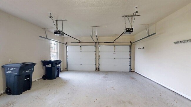 Building Photo - 4307 Spring Hill Drive