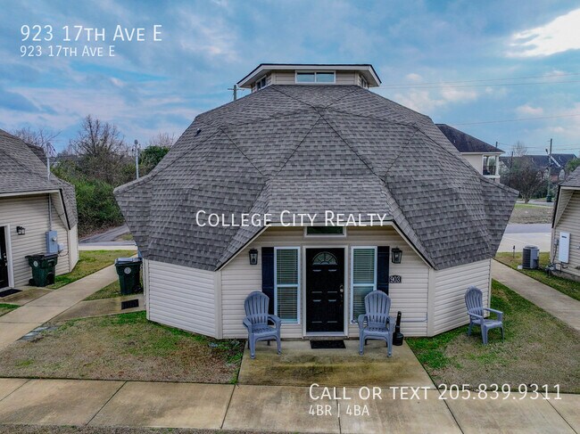 Building Photo - 923 17th Ave E