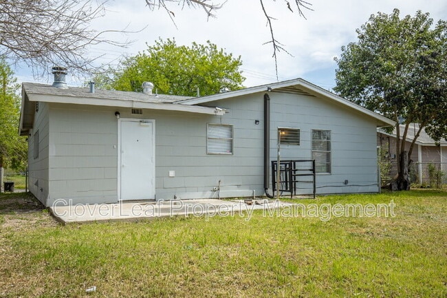 Building Photo - 2719 Gunsmoke Dr