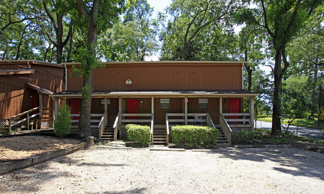 Building Photo - Treehouse Townhomes