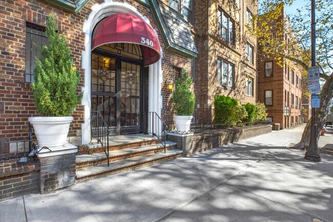 Building Photo - 340 Fairmount Ave