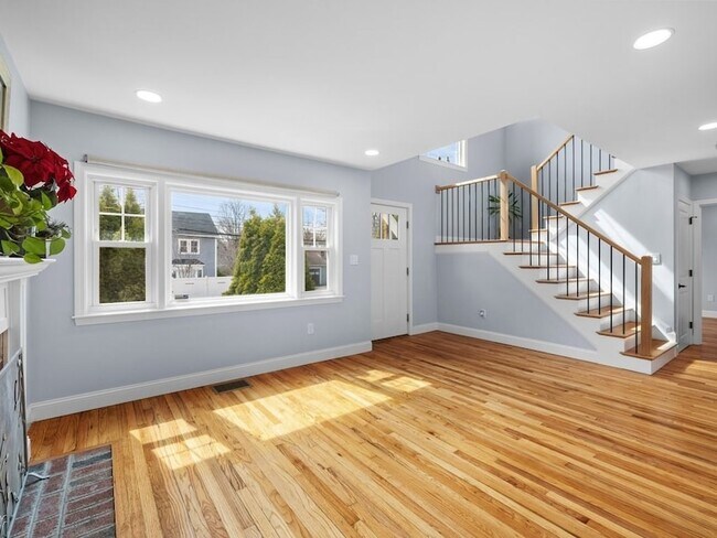 Building Photo - 165 Hartford St