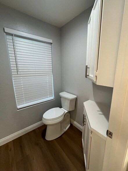 Building Photo - 16274 Avenida Venusto