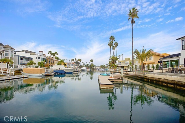 Building Photo - 4017 Channel