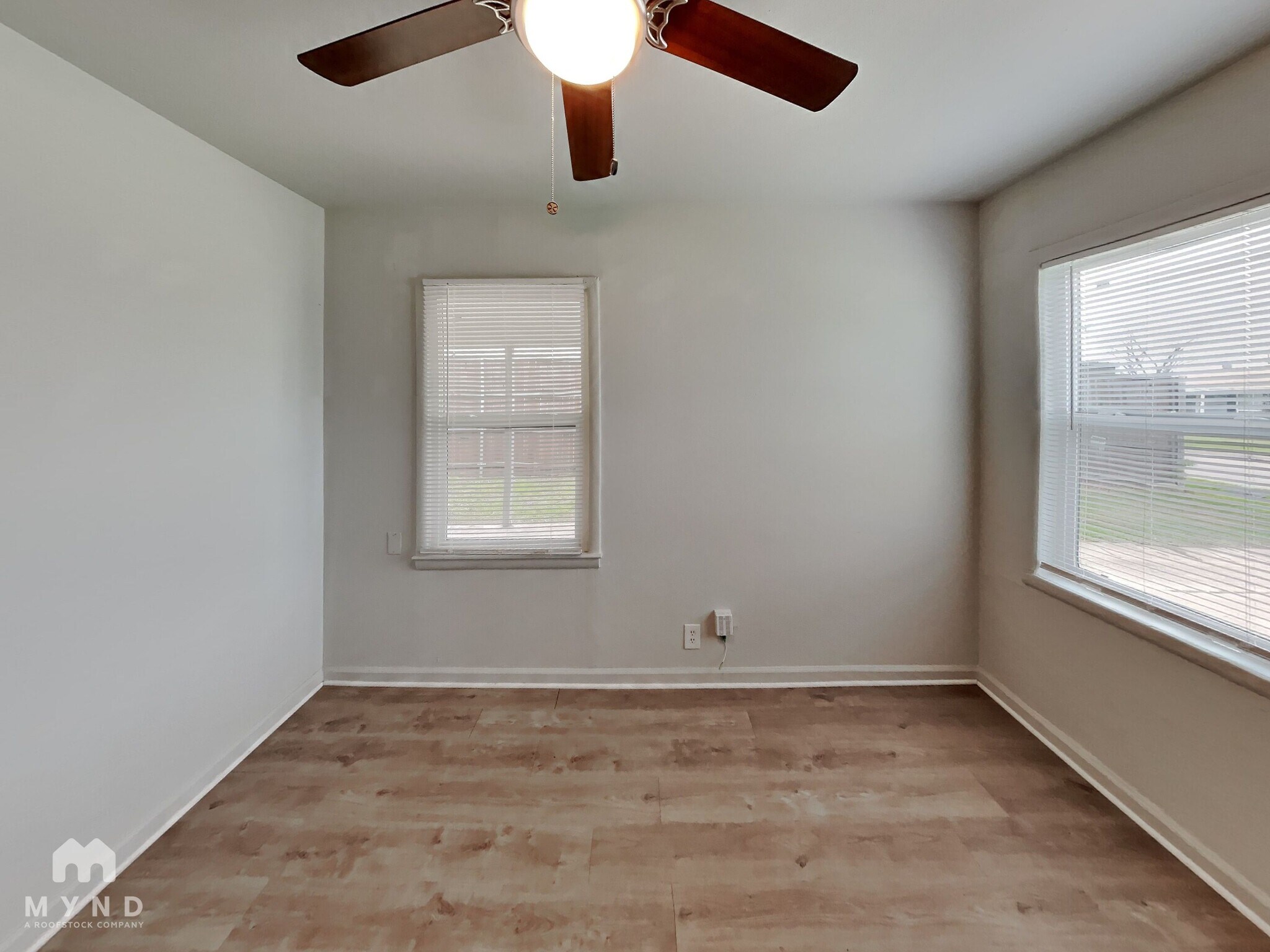 Building Photo - 604 Globe Ave