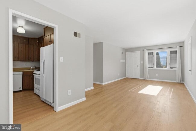 Building Photo - 1813 Olmstead Dr