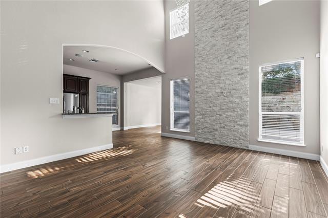 Building Photo - 5517 Greenview Ct