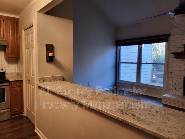 Building Photo - 1731 Twin Brooks Dr SE