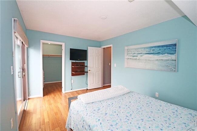 Building Photo - 303 Swans Wharf Row