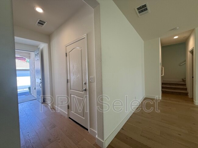 Building Photo - 3654 el Dala Ln