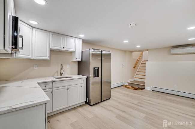 Building Photo - 92 Coleman St