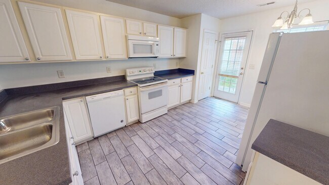 Building Photo - 1148 Academic Dr