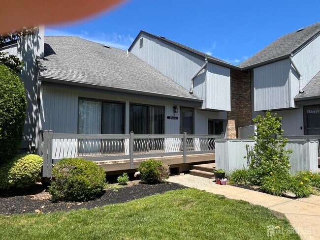 Building Photo - 16 Wisteria Ct