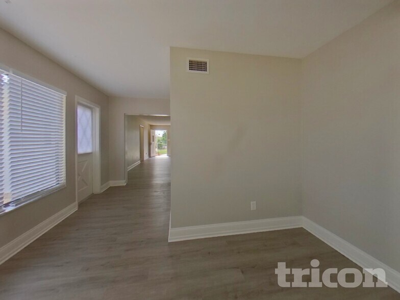 Building Photo - 1550 Hobson St