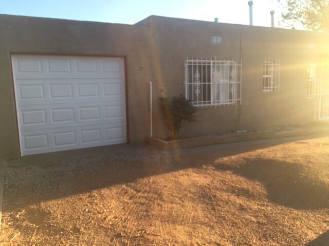 Building Photo - 1352 Vassar Drive Northeast