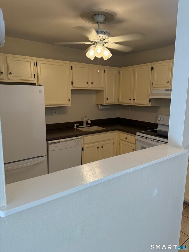 Building Photo - 2306 Cromwell Hills Dr