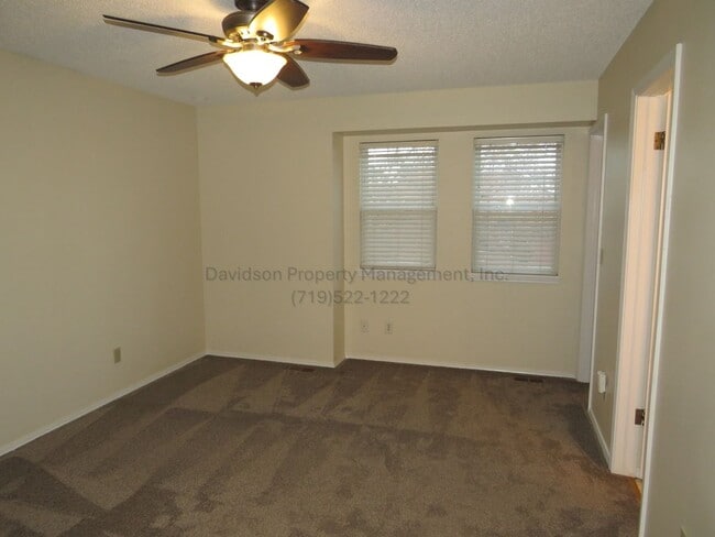 Building Photo - 1469 Canoe Creek Dr N