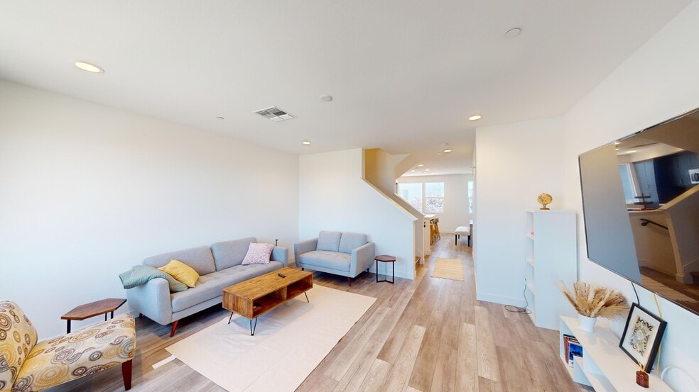 Building Photo - 1333 Pullman Way