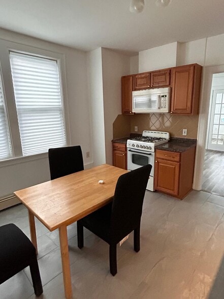 Building Photo - 11110 14th Ave