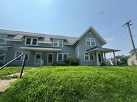Building Photo - For Rent – Pet-Friendly 2 Bed, 1 Bath Town...