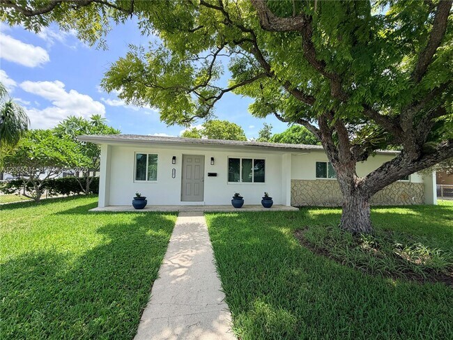 Building Photo - 5101 SW 127th Pl
