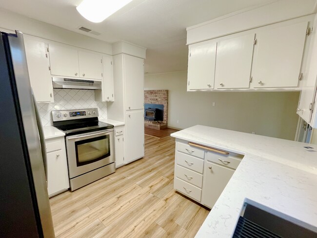 Primary Photo - COUNTRY SETTING 3 BEDROOM WITH POOL AND SOLAR