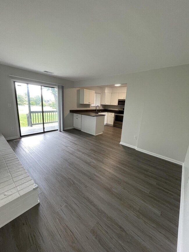 Building Photo - 159 Harvest Dr