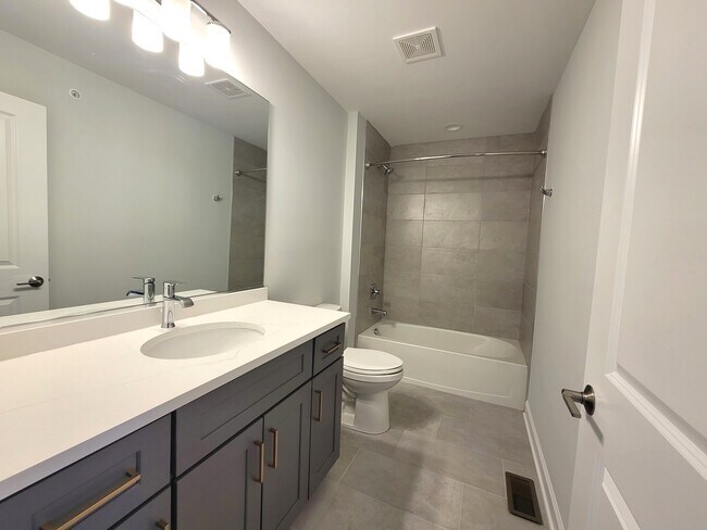 Building Photo - 1257 Gateway Ct