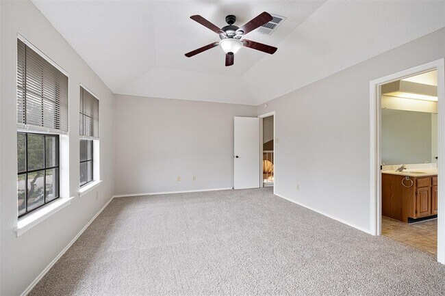 Building Photo - 6716 Shiner St