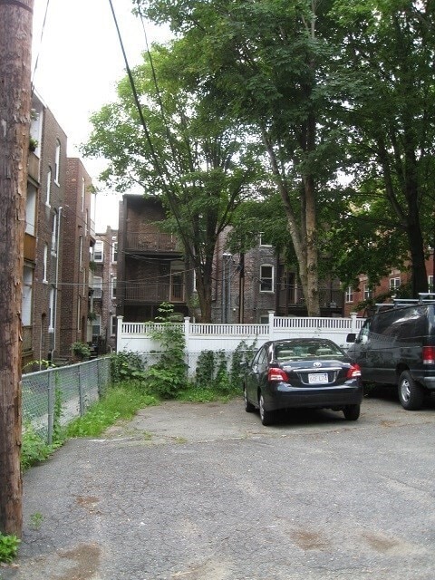 Building Photo - 12 Kilsyth Rd