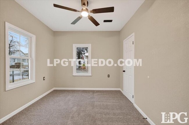 Building Photo - 2025 Caledonia St