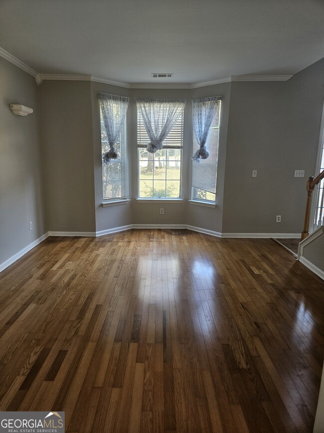 Building Photo - 6865 Breeze Dr