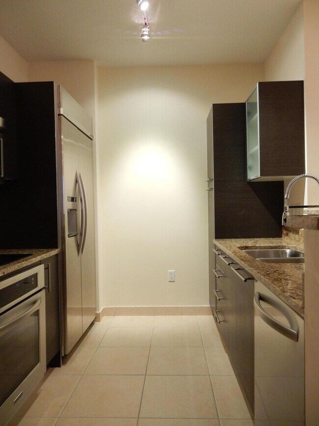 Building Photo - 550 Okeechobee Blvd