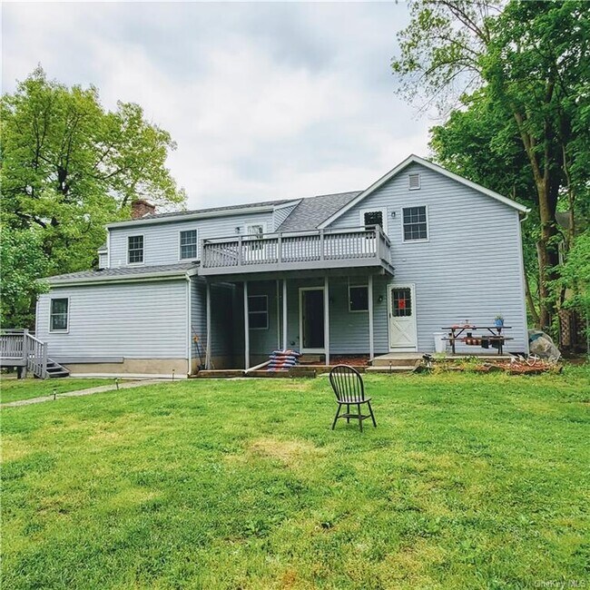 Building Photo - 32 Bircher Ave