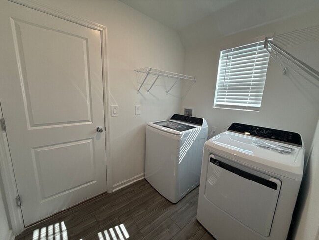 Building Photo - Millwood Estates - The Meadows at Millwood