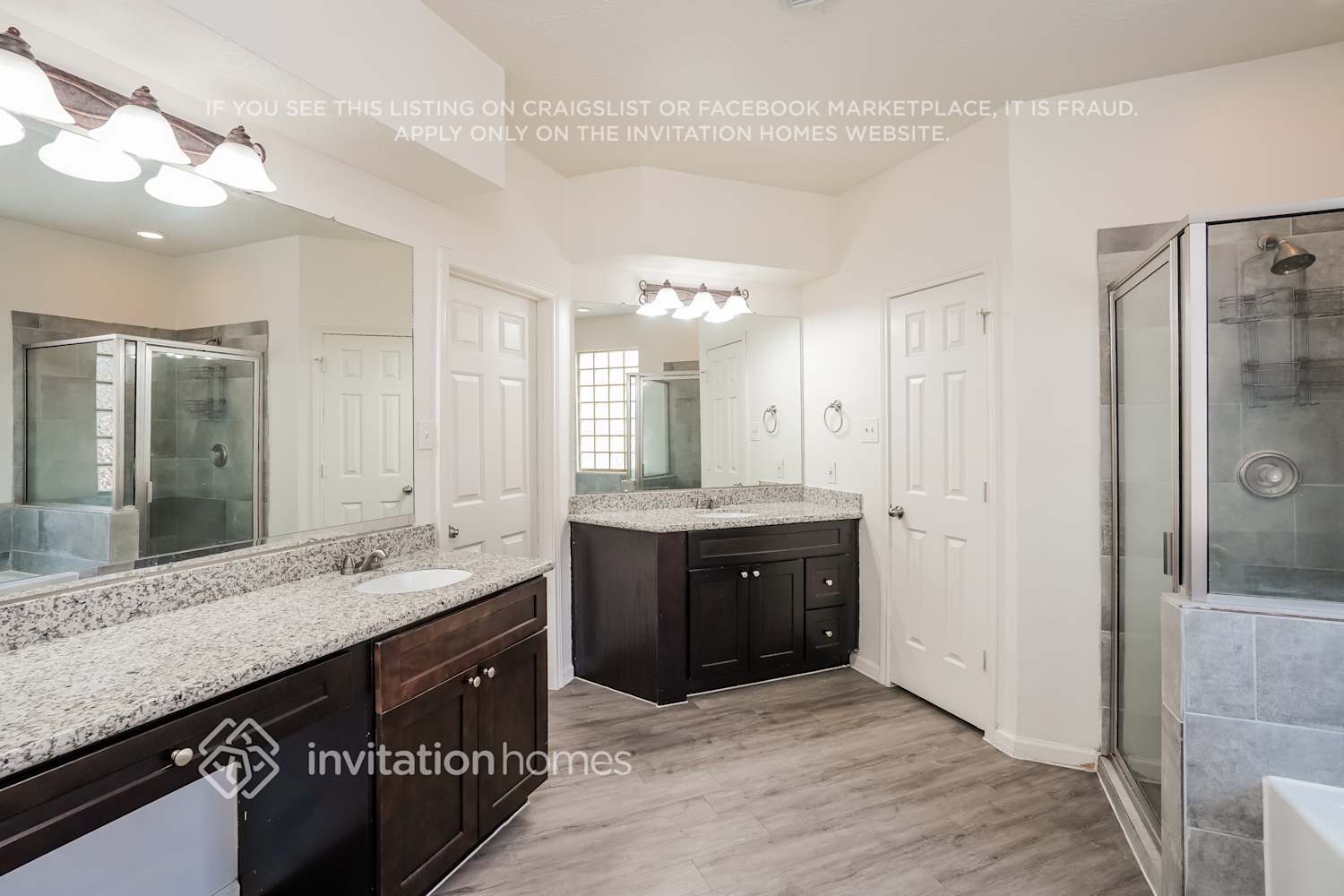 Building Photo - 11903 Gardenglen Dr