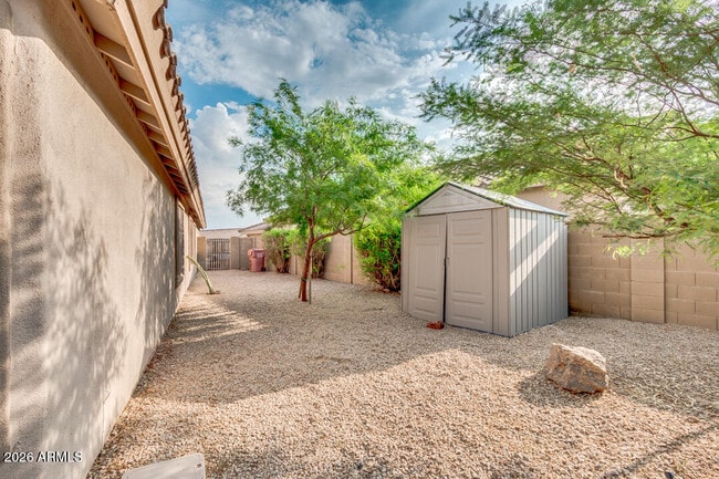 Building Photo - 10270 E Blanche Dr