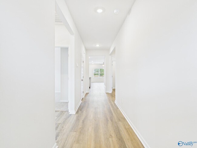 Building Photo - 112 Betty Williams Dr