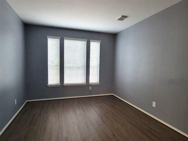 Building Photo - 7307 Fall Springs Ln