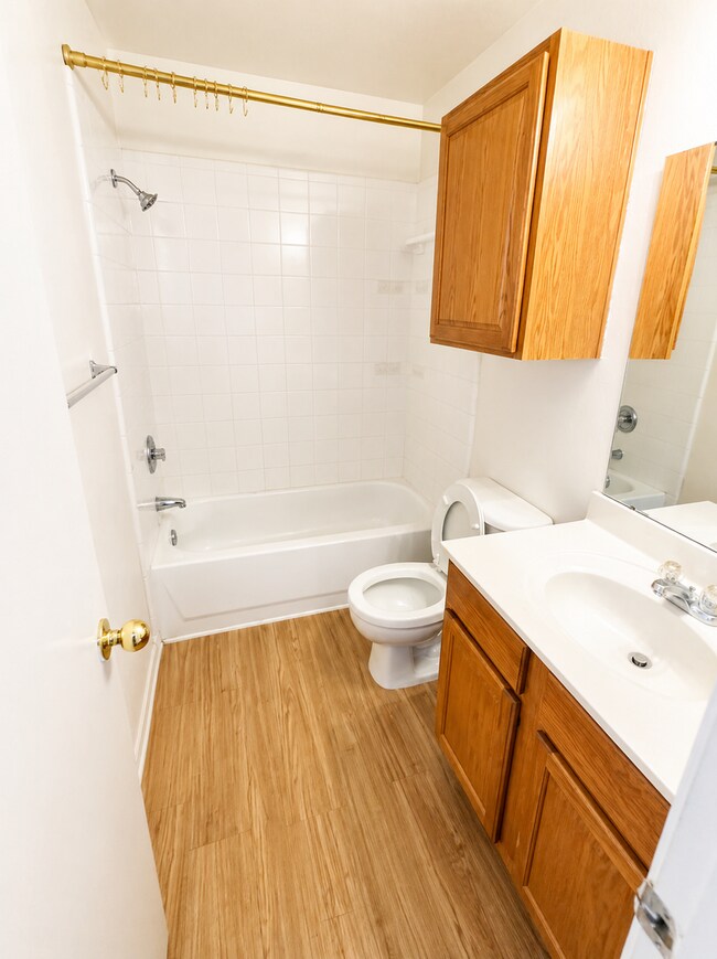 Building Photo - 3601 Malibu Ln