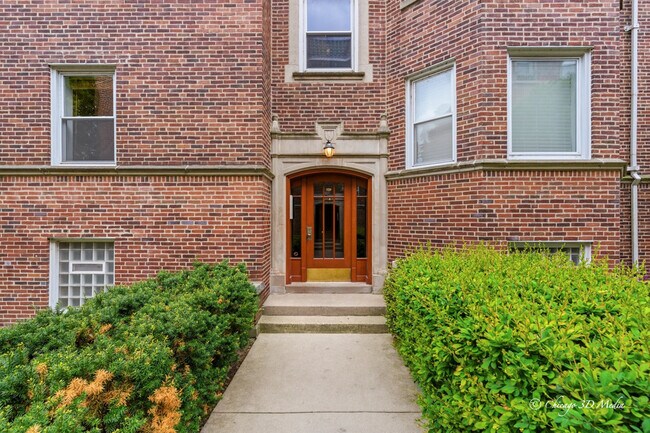 Building Photo - 1224 Elmwood Ave
