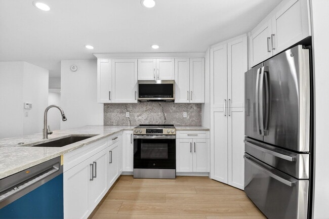 Building Photo - 4896 Neros Dr