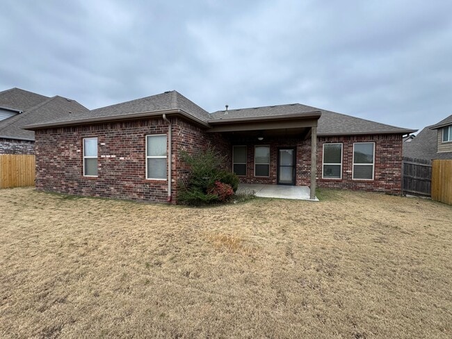 Building Photo - BIXBY - 3 bed, 2 bath, 3 car garage!!