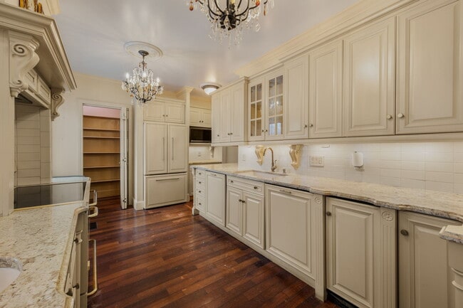 Building Photo - 9 Lyme St