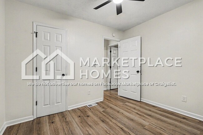 Building Photo - 6079 Cherokee Valley Terrace