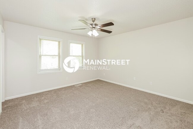 Building Photo - 3 Bedroom Pet-Friendly Home in KANSAS CITY, MO with Main Street Renewal