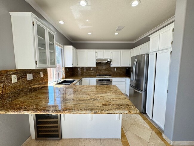 Building Photo - Beautiful 4Bd/2.5Ba Home in Aliso Viejo!