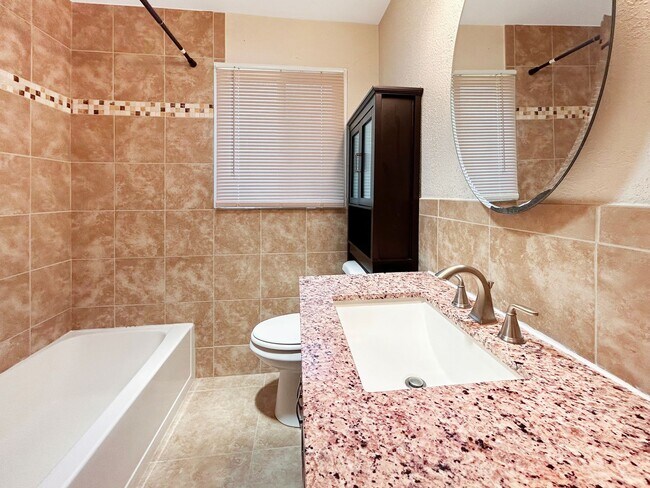 Building Photo - $0 DEPOSIT OPTION! UNIVERSITY PARK/DU, BEAUTIFUL RANCH HOME, 3 CAR GARAGE, HARDWOOD FLOORS, SOLAR...