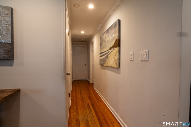 Building Photo - 9 Cobblers Ln