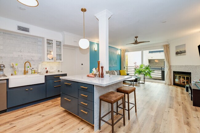 Building Photo - 20 Catamaran St